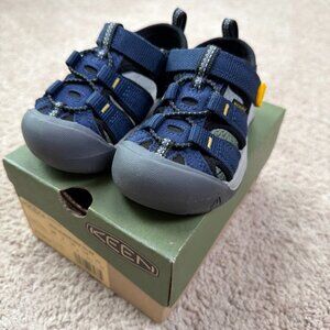 Keen Newport H2 Sandals Youth 7 Blue Yellow Waterproof Outdoor Hiking Boys Camp